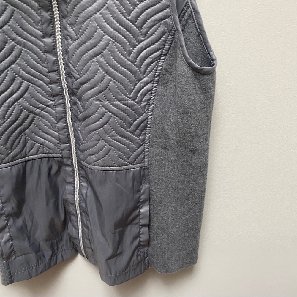 Chico's Zenergy Athleisure Vest Lightweight Grey Size 1 Small - Picture 6 of 7